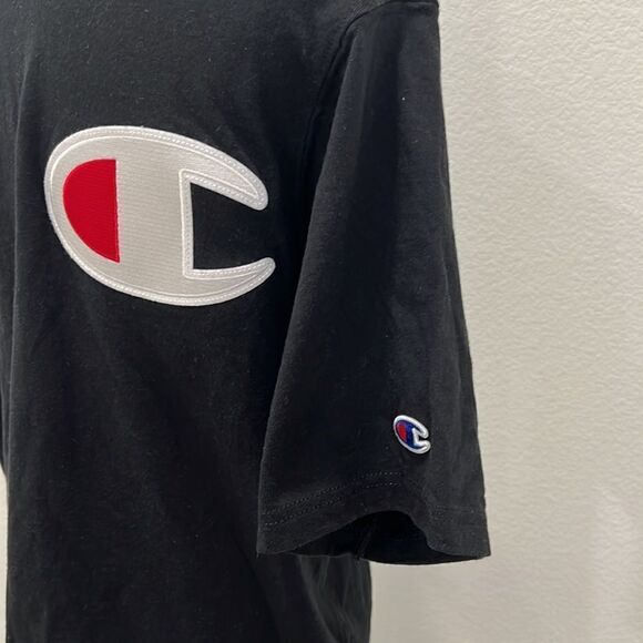 Men’s Champion T-shirt.  - Picture 3 of 7